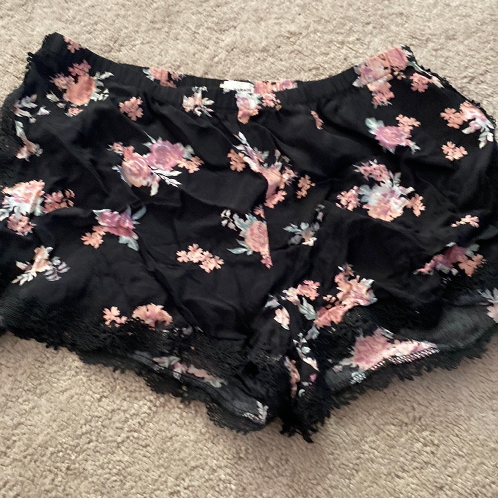 Garage Flower shorts